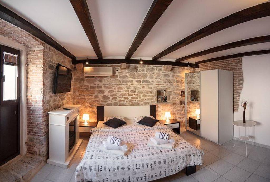 Guest House Vagabundo Imb Split Bagian luar foto