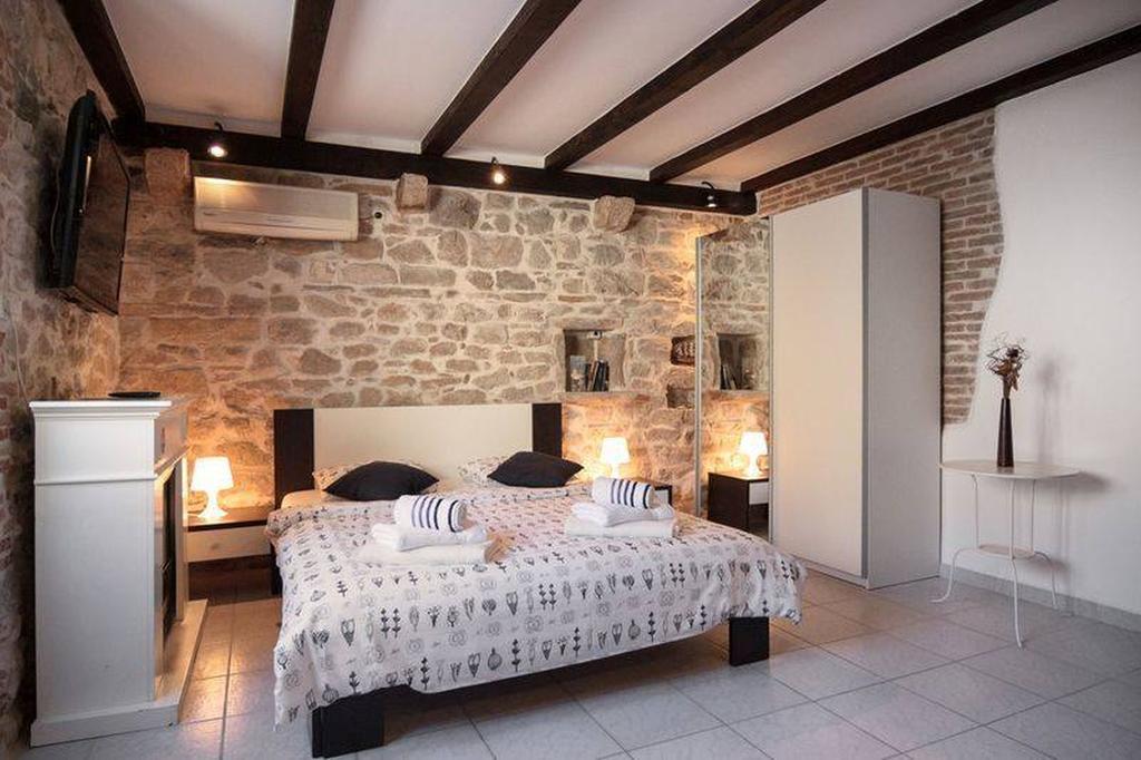 Guest House Vagabundo Imb Split Bagian luar foto